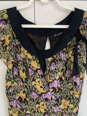 Guess Jeans Black Floral Puff Sleeve Blouse with Sleeve Tie • Size Small